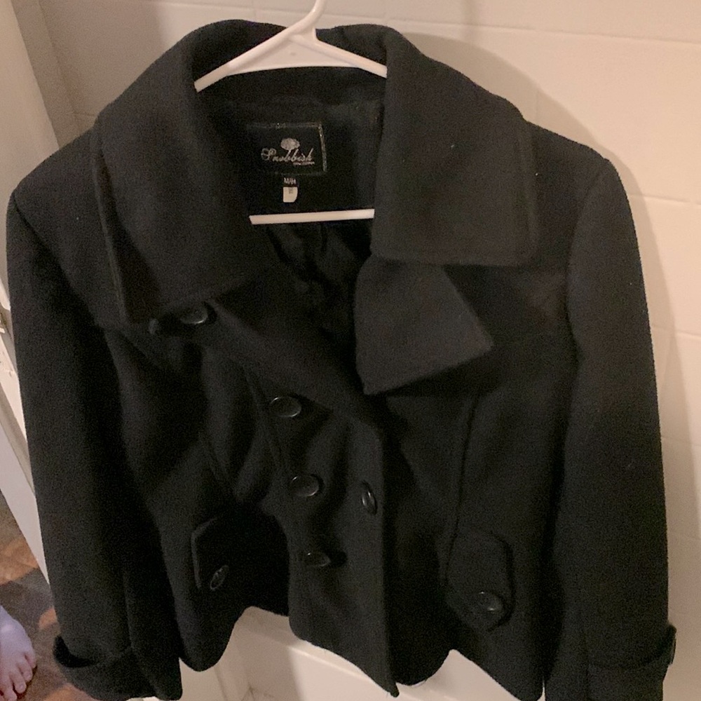 Beautiful peacoat. Fits beautifully size medium.